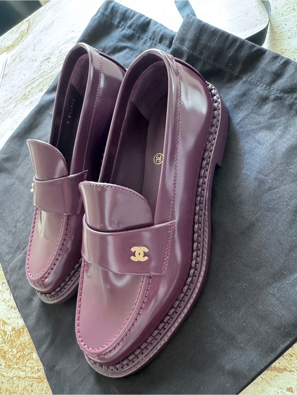 NEW CHANEL Patent Leather Loafers with Gold CC Accent - Picture 3 of 7